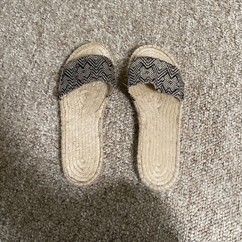 Flip flops/sandals